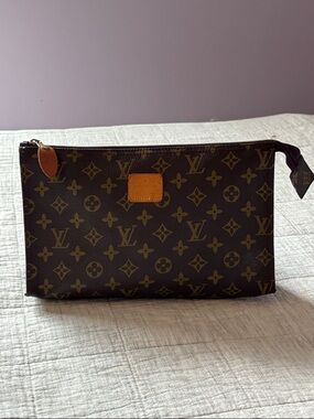 Vintage Louis Vuitton Monogram Canvas Toiletry Pouch 26 in Brown and Tan